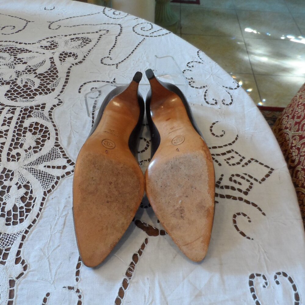 Chanel Light Brown Calf Leather Pumps w/Lizzard Trim cap Toe Size 38.5 - Picture 15 of 16